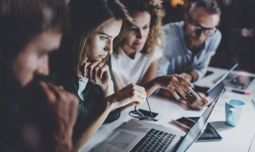 Cá nhân thoát hàng bán ròng 2.700 tỷ, khối ngoại gom mạnh