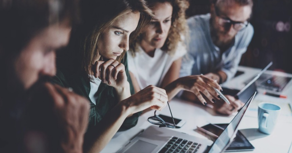 Cá nhân thoát hàng bán ròng 2.700 tỷ, khối ngoại gom mạnh