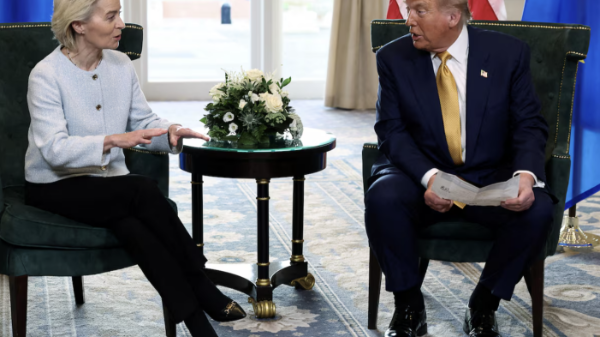 Mỹ thúc ép EU nới lỏng các quy định xanh