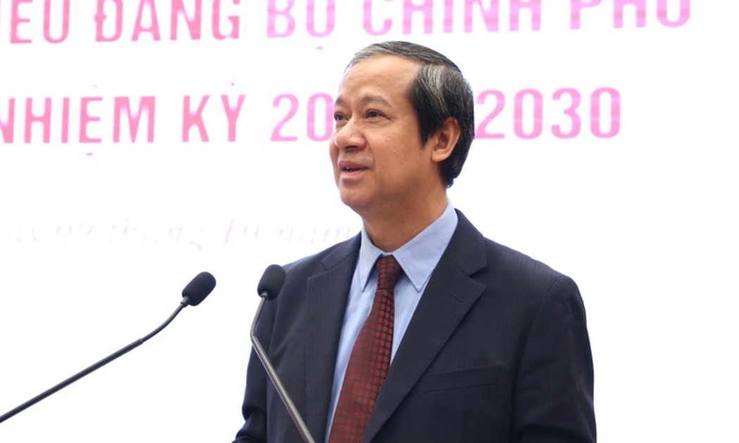 Bộ trưởng Bộ Giáo dục và Đào tạo Nguyễn Kim Sơn thông tin tại họp báo ngày 9/10. Ảnh: VGP.