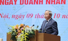 Chủ tịch CMC Nguyễn Trung Chính phát biểu tại Hội nghị Thủ tướng Chính phủ gặp mặt đại diện doanh nghiệp nhân Ngày Doanh nhân Việt Nam
