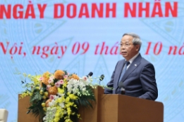 Chủ tịch CMC Nguyễn Trung Chính phát biểu tại Hội nghị Thủ tướng Chính phủ gặp mặt đại diện doanh nghiệp nhân Ngày Doanh nhân Việt Nam
