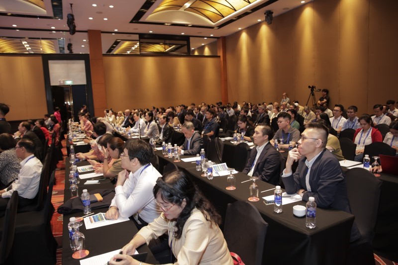 Các chuyên gia, nhà khoa học tham gia Hội nghị Ung thư phổi Châu Á 2025. 