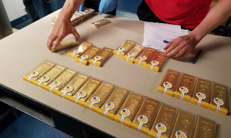 Giá vàng bật mạnh qua ngưỡng 4.000 USD/oz, SPDR Gold Trust quay trở lại mua ròng