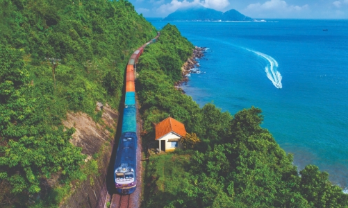 Tổng công ty Đường sắt Việt Nam miễn phí chở hàng cứu trợ đến vùng bão lũ