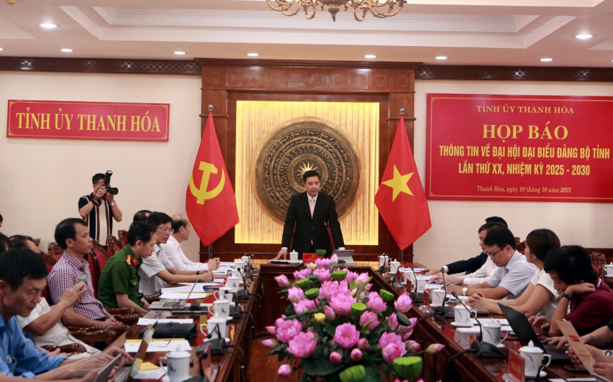 Toàn cảnh buổi họp báo