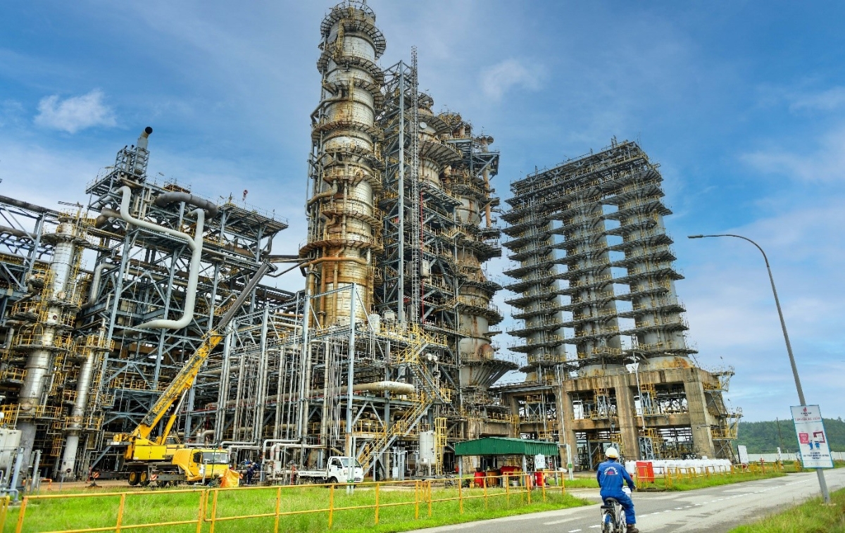 NMLD Dung Quất đang vận hành an toàn, ổn định ở công suất tối ưu.