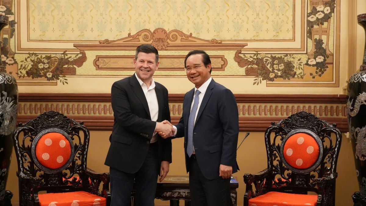 Chủ tịch UBND Thành phố Nguyễn Văn Được và Phó Chủ tịch NASDAQ Robert H. McCooey sau buổi tiếp - Ảnh: Cổng thông tin điện tử TP. Hồ Chí Minh.