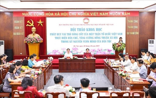 Phó Chủ tịch Ủy ban Trung ương Mặt trận Tổ quốc Việt Nam Hà Thị Nga phát biểu.  Ảnh: TTXVN.
