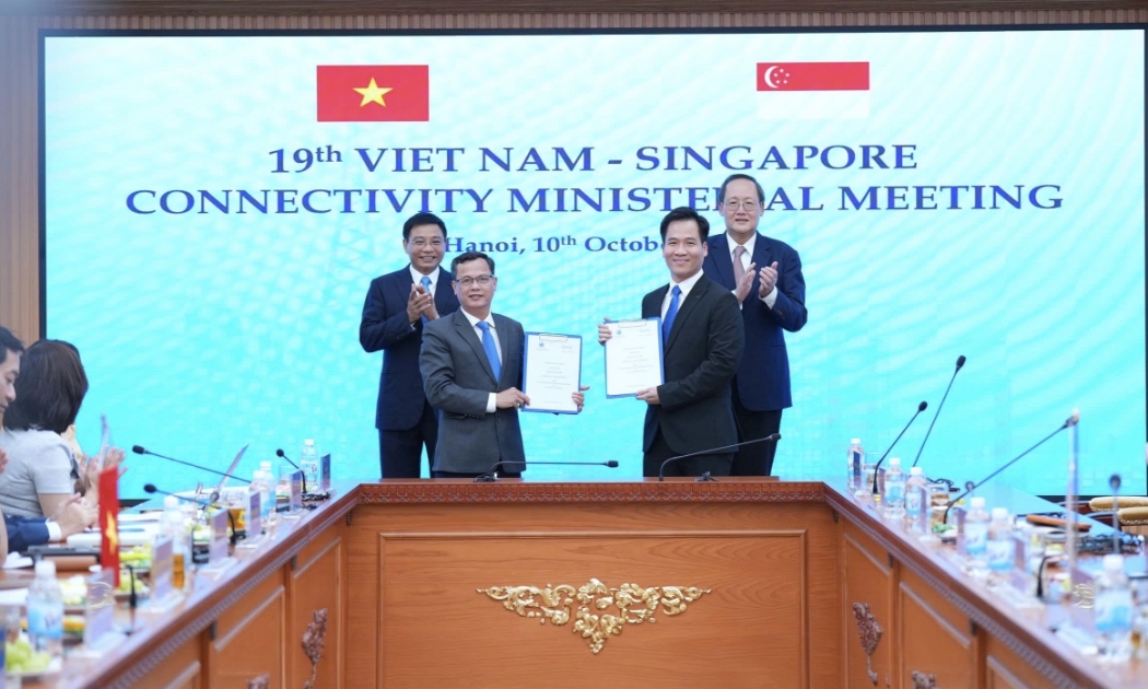 UBND thành phố Đà Nẵng và Grab Việt Nam cùng thống nhất Kế hoạch hành động trong năm 2025 - 2026 ưu tiên vào các hoạt động có thể triển khai ngay, làm tiền đề cho các hoạt động ứng dụng công nghệ, chuyển đổi số.