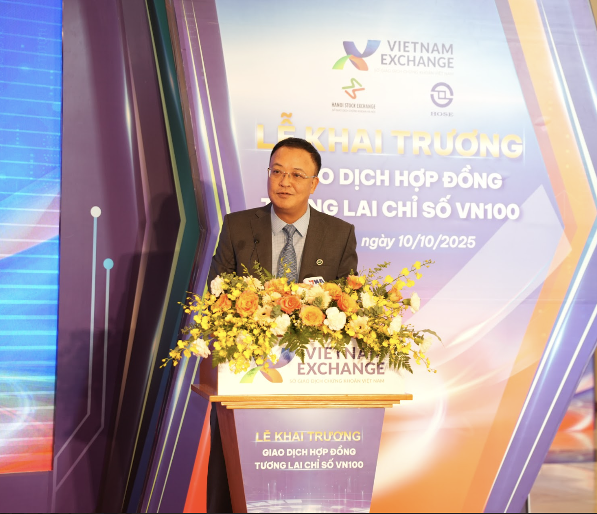 Ông Bùi Hoàng Hải, Phó Chủ tịch Ủy ban Chứng khoán Nhà nước, phát biểu tại Lễ khai trương giao dịch Hợp đồng tương lai chỉ số VN100.