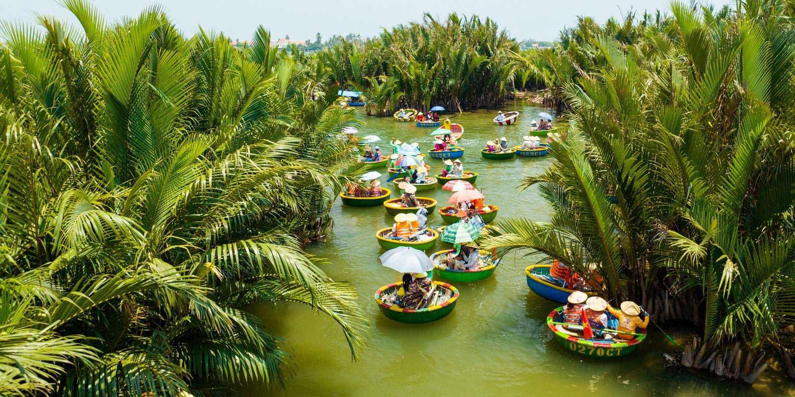 Thay vì chỉ nhìn vào số lượng, ngành du lịch Việt Nam cần quan tâm nhiều hơn đến chất lượng.