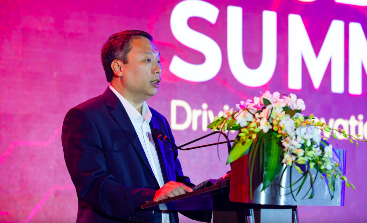 Ông Nguyễn Huy Dũng, Ủy viên chuyên trách Ban chỉ đạo Trung ương về khoa học công nghệ, đổi mới sáng tạo và chuyển đổi số chia sẻ tại Rikkei Global Summit 2025 (RGS2025).