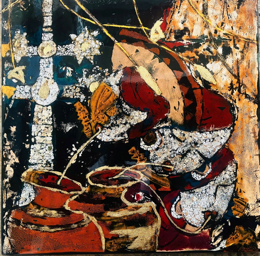 Tác phẩm Thì thầm cao nguyên, kích thước 80 x 80 cm, chất liệu sơn mài, của họa sĩ  Nguyễn Nguyên Bút.