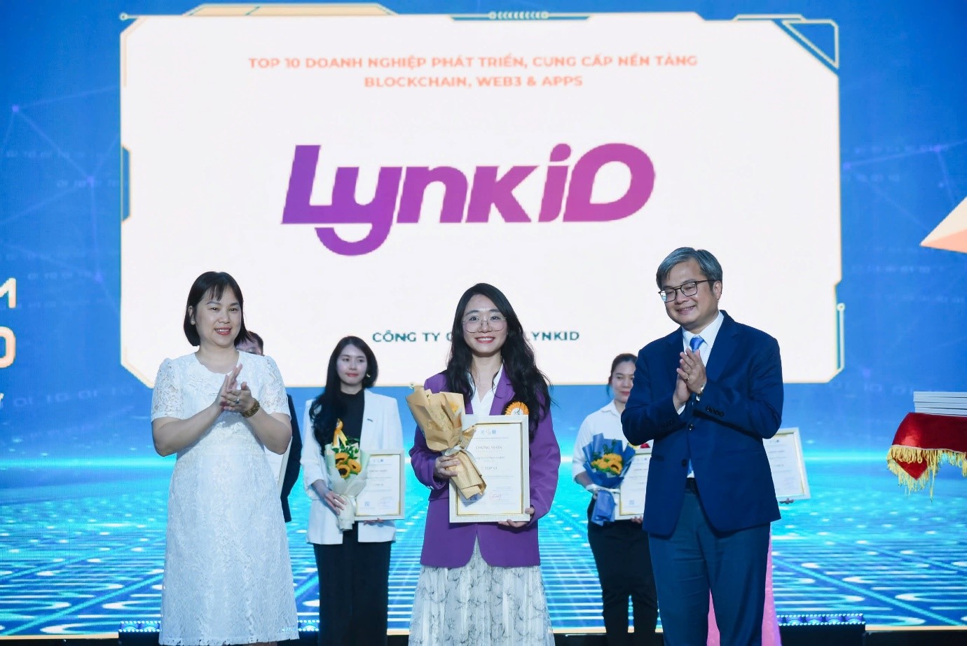 LynkiD lập cú hattrick 3 hạng mục “Top 10 doanh nghiệp công nghệ số xuất sắc Việt Nam 2025”