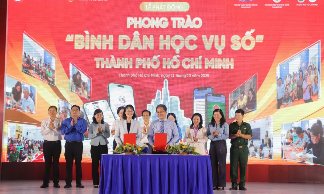 UBND Thành phố và Ủy ban Mặt trận Tổ quốc Việt Nam TP. Hồ Chí Minh ký kết triển khai phong trà “Bình dân học vụ số” giai đoạn 2025-2026, sáng 11/10.