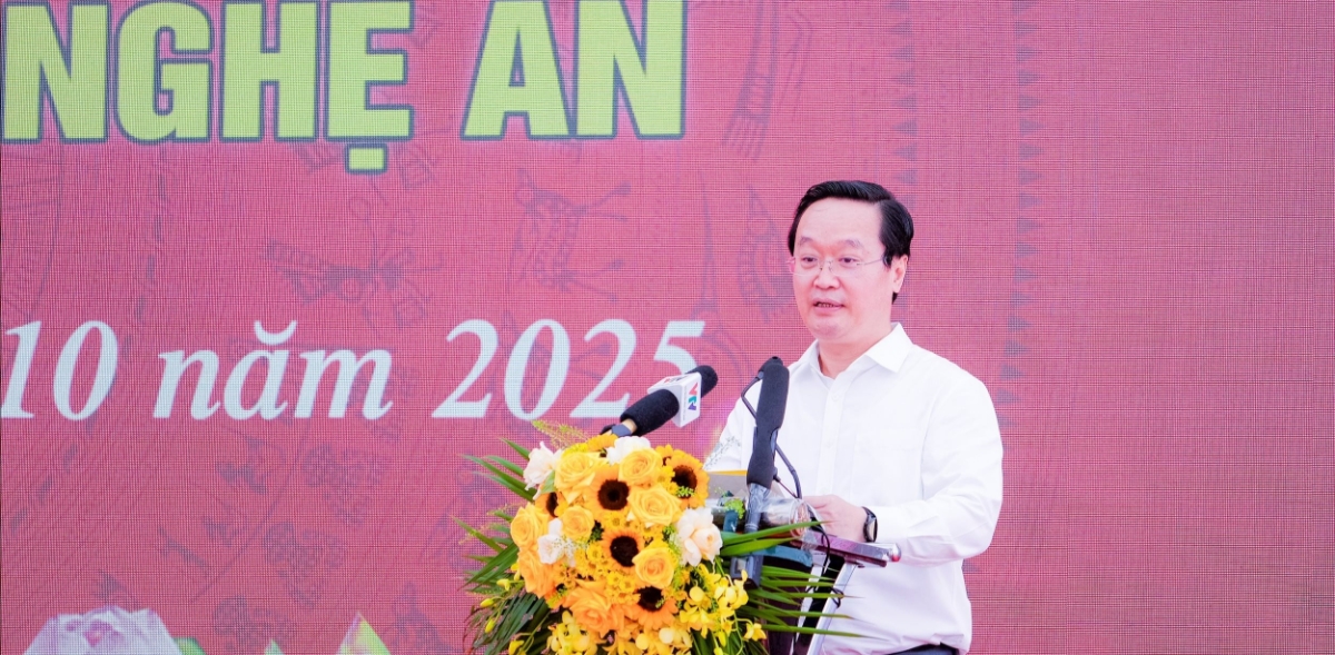 Bí thư Tỉnh ủy Nghệ An Nguyễn Đức Trung phát biểu đáp từ tại Lễ khởi công. Ảnh: Phạm Bằng