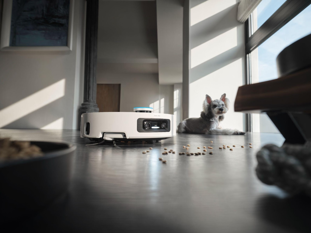 Các loại máy lau sàn khô - ướt cũng liên tục được cải tiến thiết kế để gọn gàng hơn.