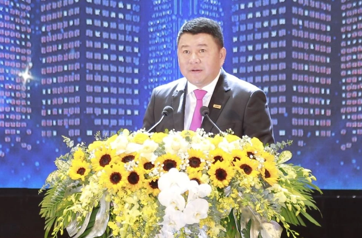 Ông Mai Xuân Thông, Phó Chủ tịch Thường trực Hiệp hội doanh nghiệp tỉnh Thanh Hoá, phát biểu tại lễ tôn vinh.