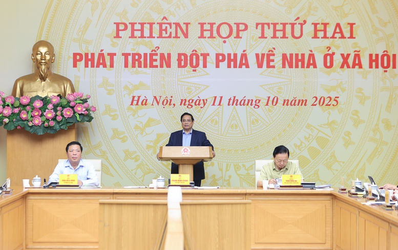 Thủ tướng Phạm Minh Chính, Trưởng Ban Chỉ đạo Trung ương về chính sách nhà ở và thị trường bất động sản, chủ trì phiên họp thứ hai của Ban Chỉ đạo, tập trung thảo luận về phát triển đột phá nhà ở xã hội. Ảnh: VGP
