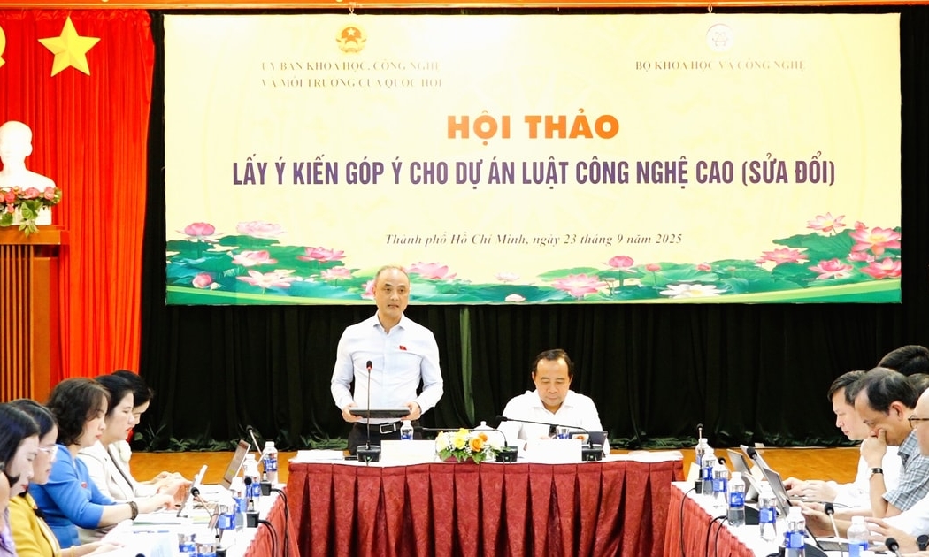 Chiều 23/9/2025, Thường trực Ủy ban Khoa học, Công nghệ và Môi trường phối hợp với Bộ Khoa học và Công nghệ đã tổ chức hội thảo lấy ý kiến góp ý dự án Luật Công nghệ cao (sửa đổi).

