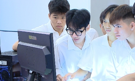 Thanh niên Việt Nam cần tiên phong phát triển khoa học công nghệ, đổi mới sáng tạo.