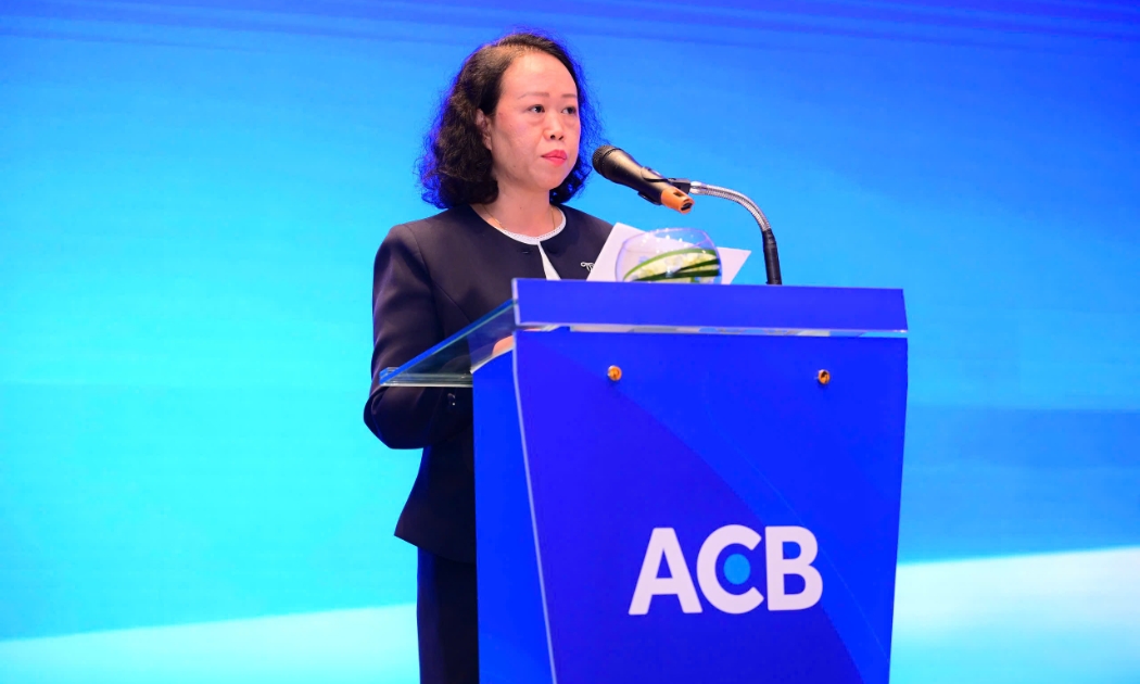 Bà Trần Thị Ngọc Liên - Phó Giám đốc NHNN Chi nhánh Khu vực 2 phát biểu tại Hội nghị.