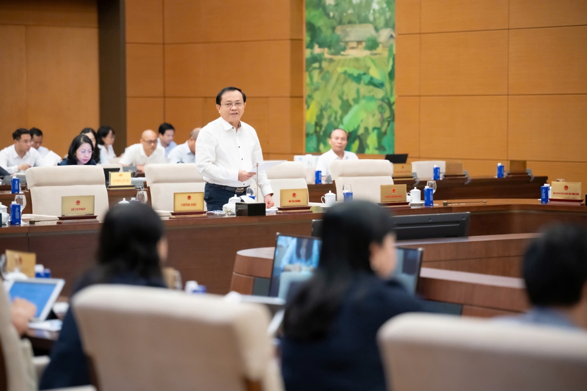 Quang cảnh phiên họp