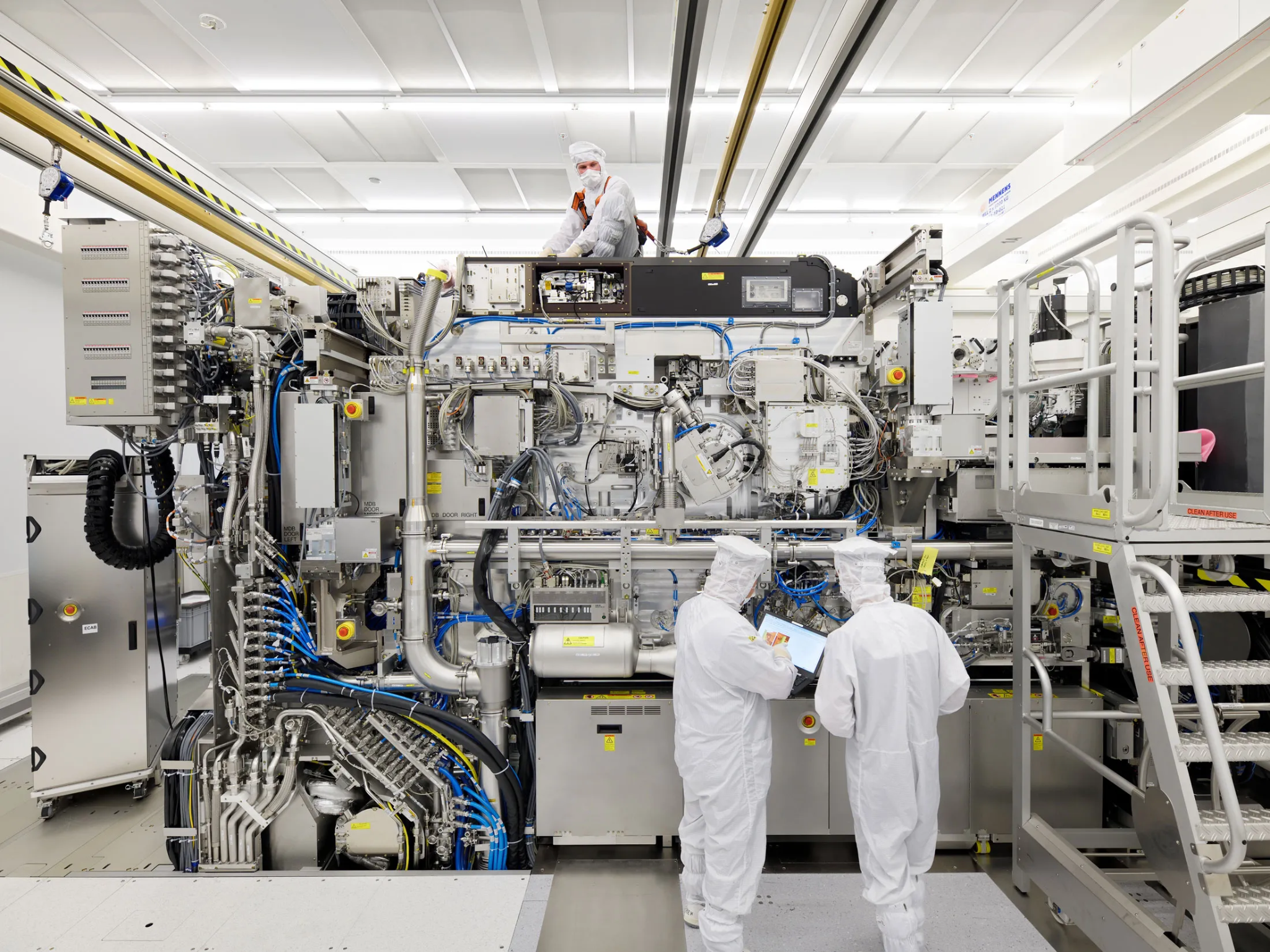 Các biện pháp hạn chế của Trung Quốc sẽ làm tăng nguy cơ đình trệ nguồn cung chip. Ảnh: Bloomberg