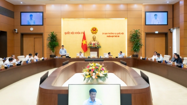 Đại biểu quốc hội phàn nàn tình trạng ép mua bảo hiểm vẫn chưa chấm dứt