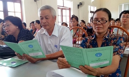 Bộ Nội vụ: Không tăng ngay tuổi nghỉ hưu lên 62 với nam, 60 với nữ