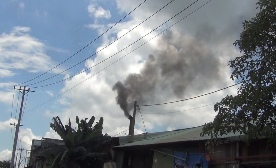 Một cơ sở xả khí thải vi phạm môi trường. Ảnh minh họa.