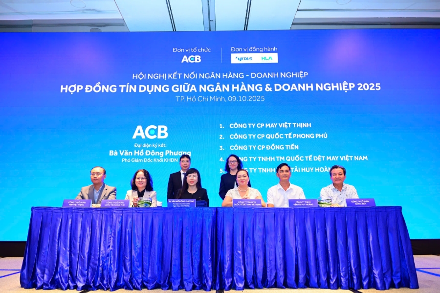 ACB và 5 doanh nghiệp dệt may ký thỏa thuận hợp tài trợ vốn trong khuôn khổ hội nghị.
