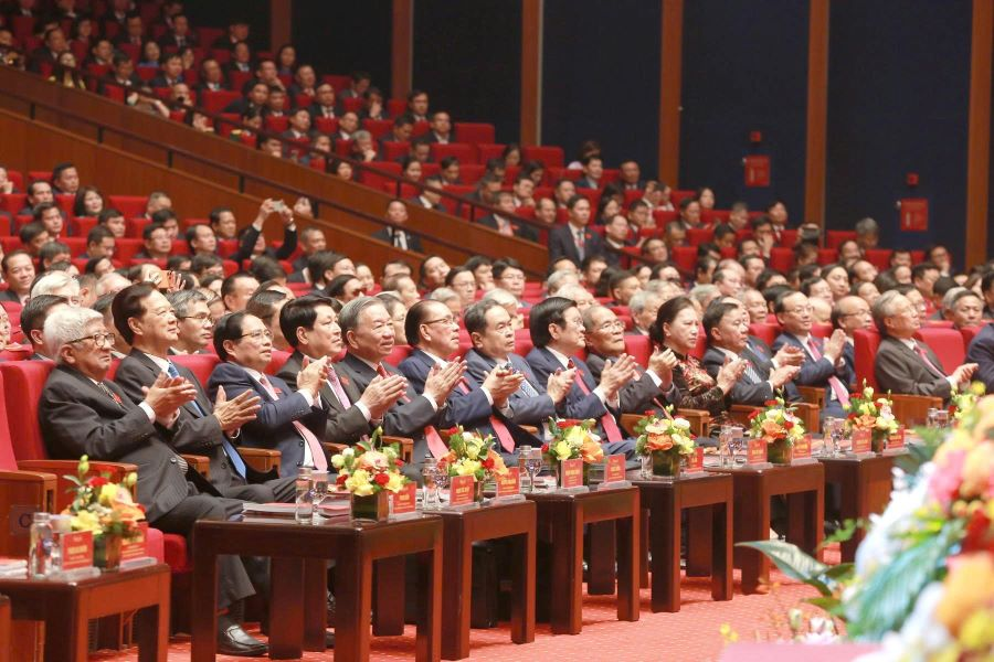 Tổng Bí thư Tô Lâm và các đồng chí Lãnh đạo, nguyên Lãnh đạo Đảng, Nhà nước tham dự Đại hội. Ảnh: TTXVN