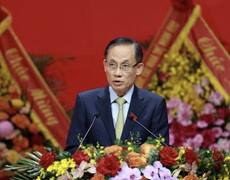 Đồng chí Lê Hoài Trung, Bí thư Trung ương Đảng, Bí thư Đảng ủy, quyền Bộ trưởng Bộ Ngoại giao, trình bày tham luận tại Đại hội. Ảnh: VGP.