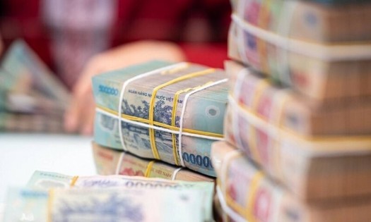 Các tổ chức tín dụng tăng nhẹ lãi suất biên và phí dịch vụ nhằm bù đắp rủi ro trong năm 2026.