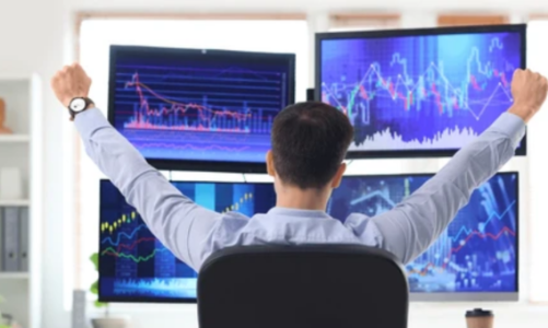 Tiền bắt đáy rào rào, cá nhân mua ròng 3.300 tỷ, gom nhiều nhất cổ phiếu chứng khoán