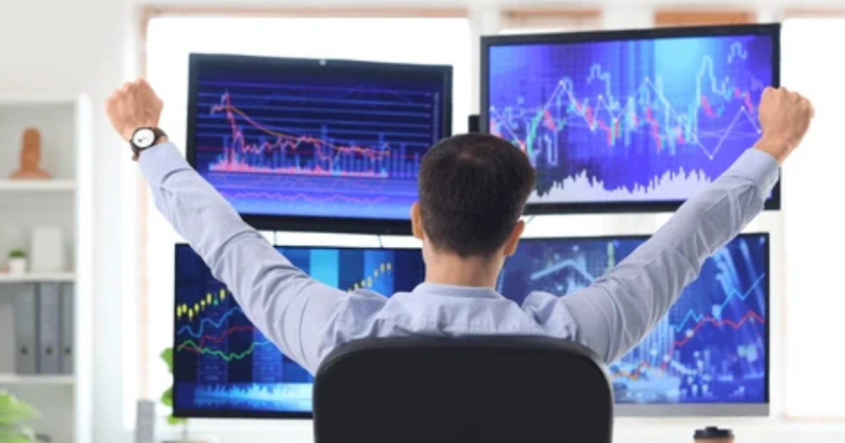 Tiền bắt đáy rào rào, cá nhân mua ròng 3.300 tỷ, gom nhiều nhất cổ phiếu chứng khoán