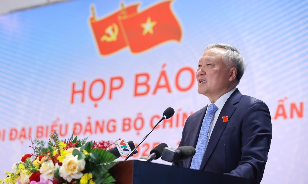 Phó Thủ tướng Thường trực Chính phủ Nguyễn Hòa Bình tại họp báo thông báo kết quả Đại hội. Ảnh: VGP.