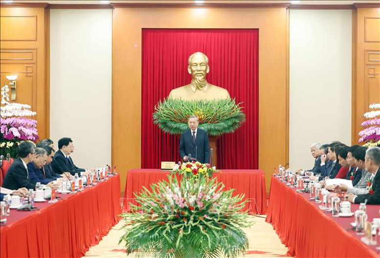 Tổng Bí thư gặp mặt 95 đại biểu Nông dân Việt Nam xuất sắc, Nhà khoa học của nhà nông năm 2025. Ảnh: TTXVN