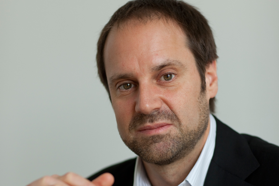 Jeff Skoll, Chủ tịch đầu tiên của eBay.