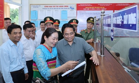 Thủ tướng Phạm Minh Chính kiểm tra công tác giải quyết thủ tục hành chính tại xã biên giới Bát Mọt