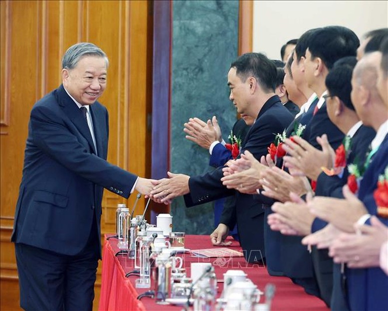 Tổng Bí thư Tô Lâm với các đại biểu - Ảnh: TTXVN