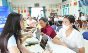 Hà Nội đang triển khai nhiều biện pháp nhằm hỗ trợ người dân thực hiện thủ tục hành chính thuận lợi, nhanh chóng