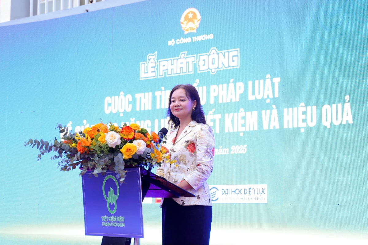 Bà Nguyễn Thị Lâm Giang, Cục trưởng Cục Đổi mới sáng tạo, Chuyển đổi xanh và Khuyến công, phát biểu tại Lễ phát động.