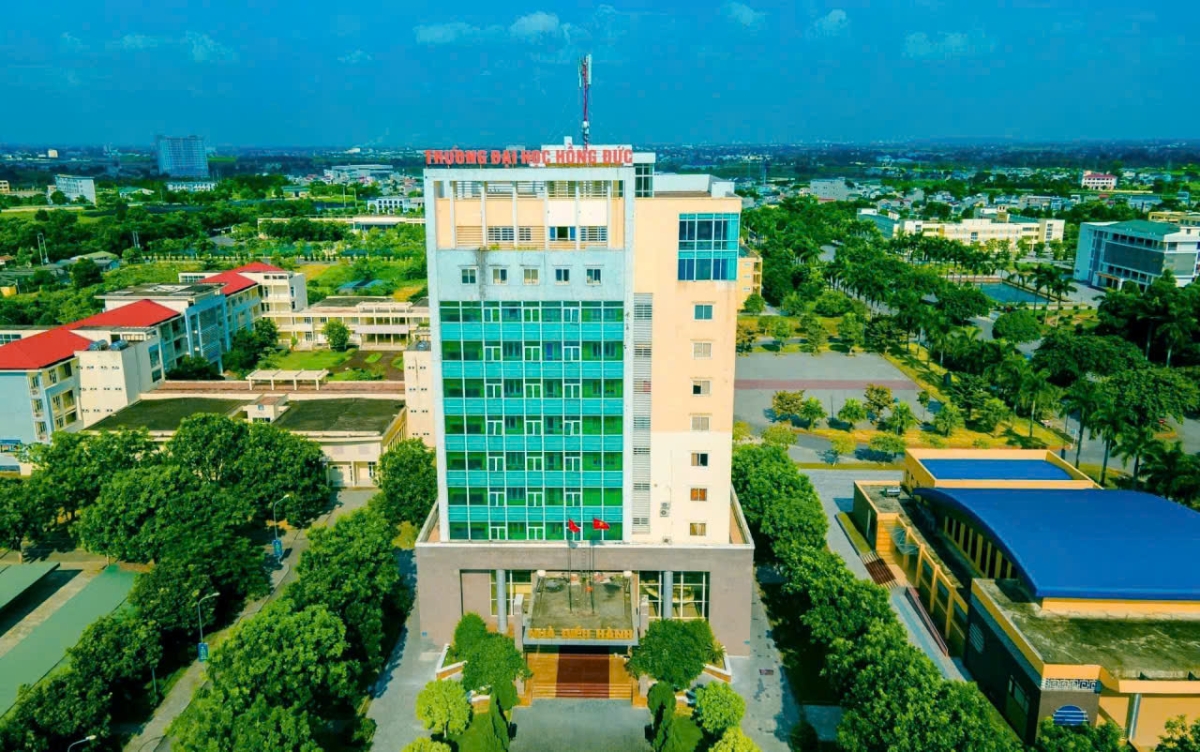 Trường Đại học Hồng Đức