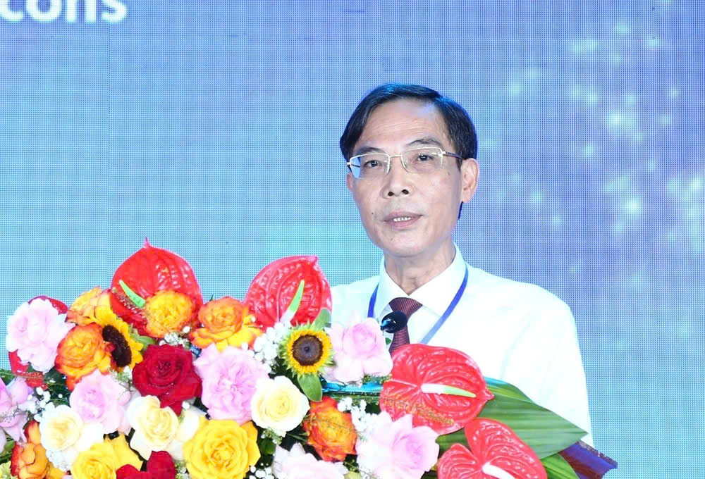 Ông Đầu Thanh Tùng, Phó Chủ tịch UBND tỉnh Thanh Hóa phát biểu tại lễ khởi công