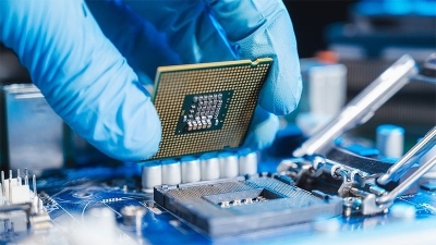 Deputy Prime Minister Nguyen Chi Dung appointed Head of National Steering Committee for Semiconductor Industry Development