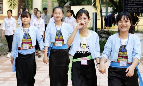 Hỗ trợ gạo cho học sinh Trường Phổ thông Dân tộc nội trú Hà Nội