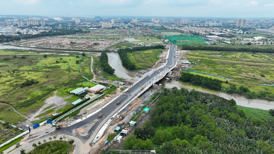 Đường Liên Phường – tuyến đường trọng điểm khu Đông TPHCM, đoạn nối từ khu vực Thảo Điền cũ đến khu đô thị The Global City dự kiến hoàn thành ngay Quý 4 năm nay.